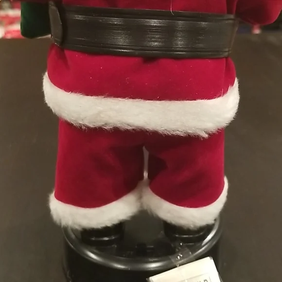 12" Moving Musical Santa - Picture 12 of 17